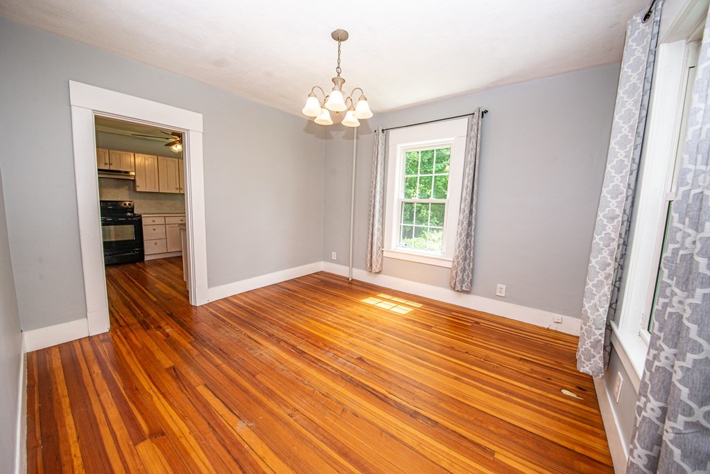 39 Circle Road Longmeadow, MA 01106 - Photo 8 of 35