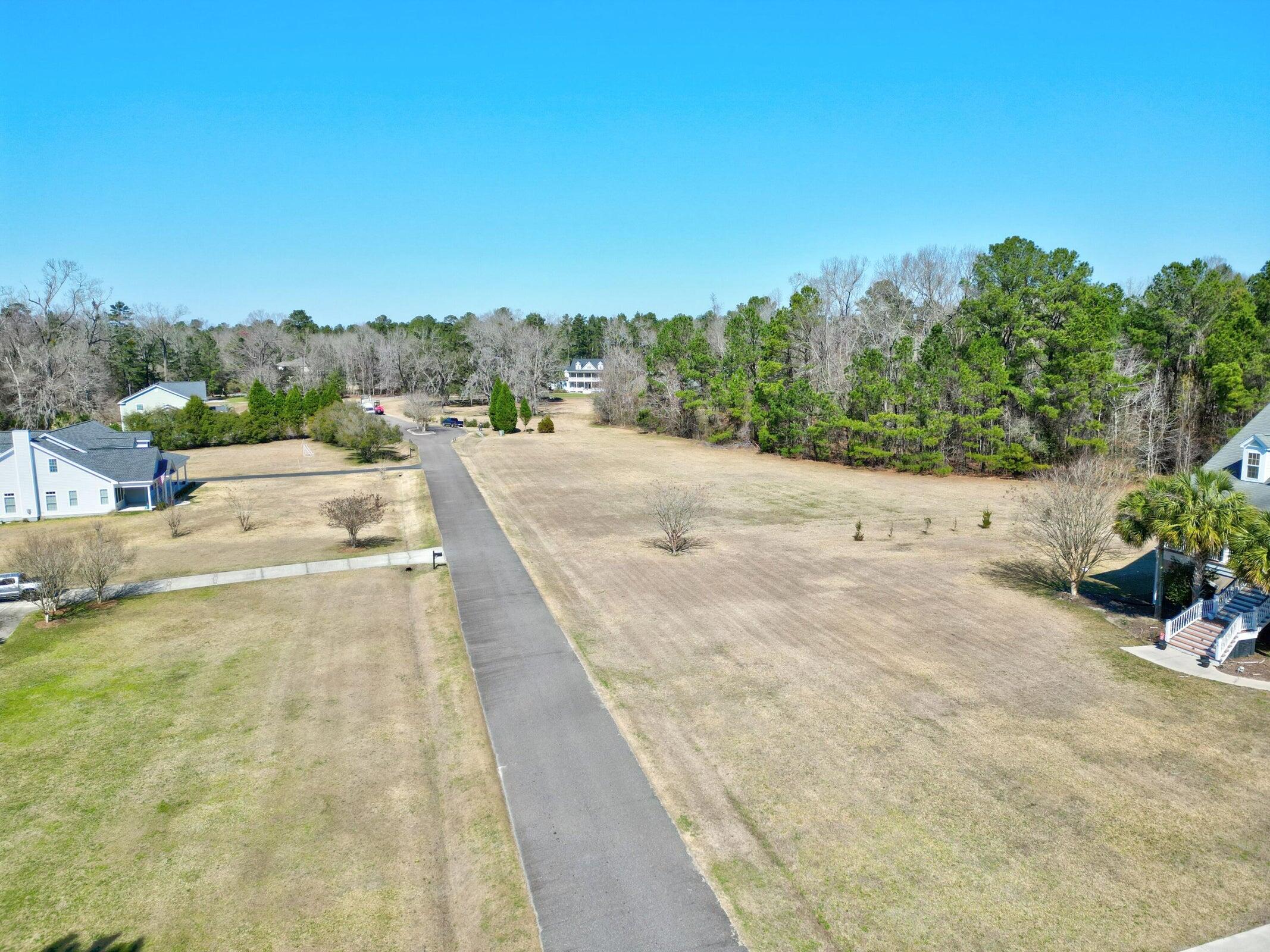 107 Boyle Way Summerville, SC 29485 - Photo 6 of 21 20241211231252050182000000-o