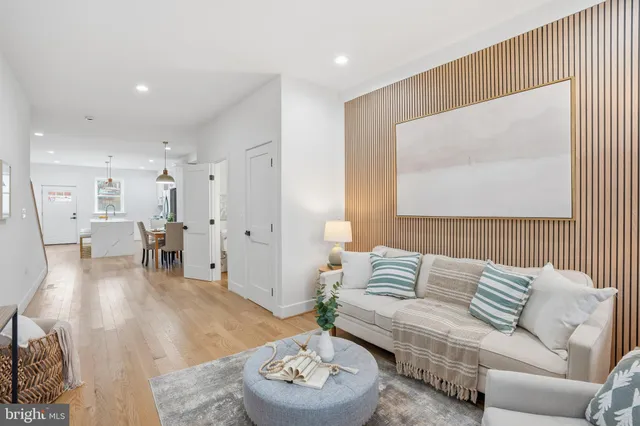 $639,900 | 3921 Roland Avenue, Baltimore, MD 21211