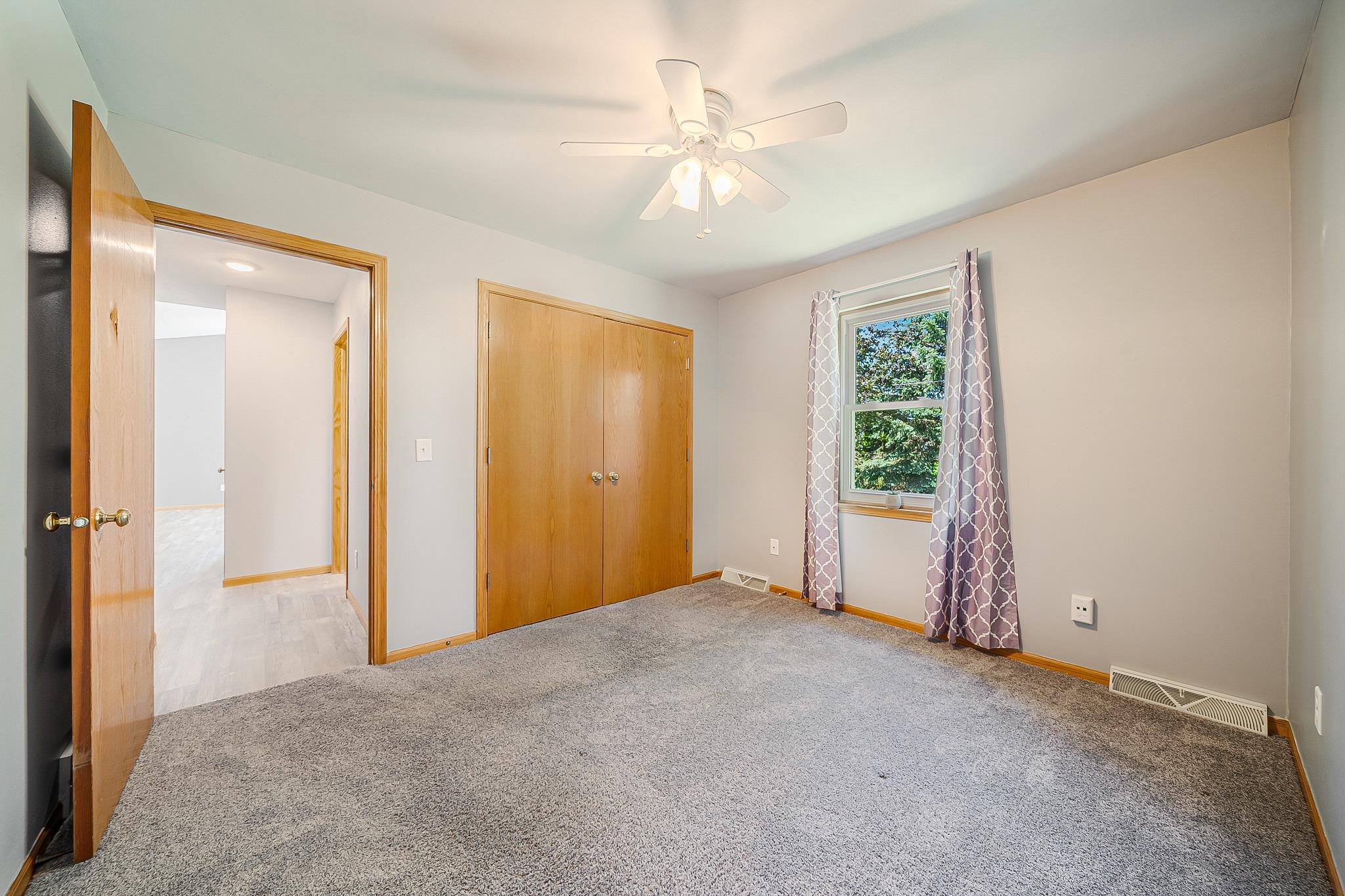 3393 Harbor Bay Road Oshkosh, WI 54901 - Photo 16 of 40