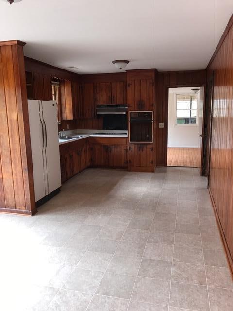 1226 Center Point Road Hendersonville, TN 37075 - Photo 8 of 14 a view of kitchen with refrigerator and cabinets