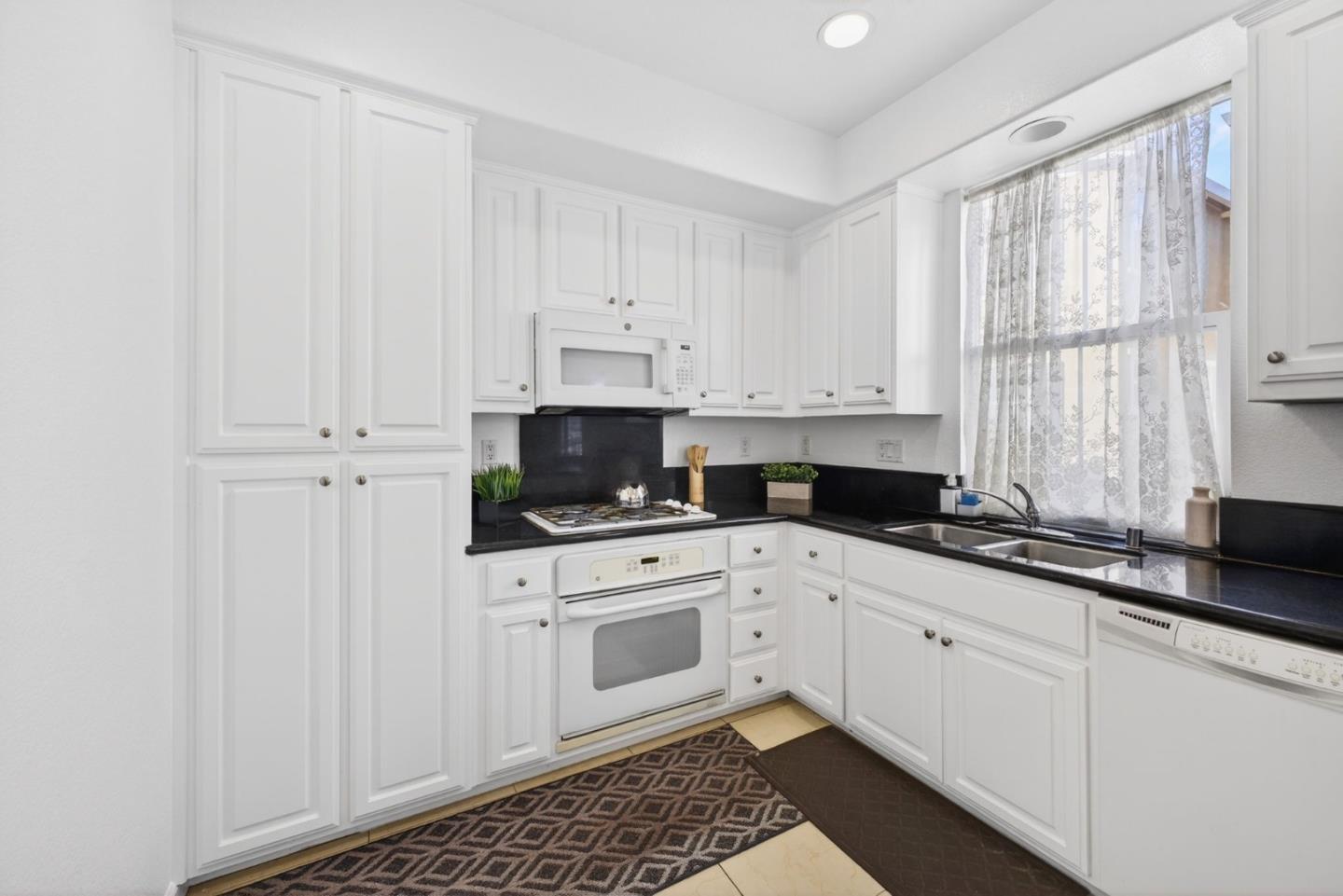 363 Bella Ridge Terrace San Jose, CA 95125 - Photo 10 of 25