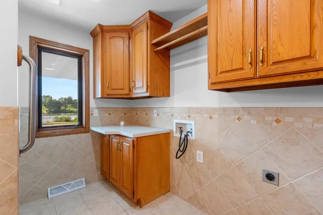 $774,900 | 75 Washington Street, Wrightstown, WI 54180