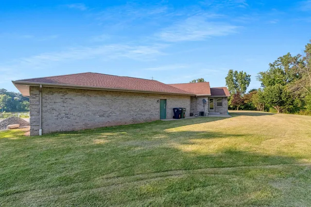 $774,900 | 75 Washington Street, Wrightstown, WI 54180