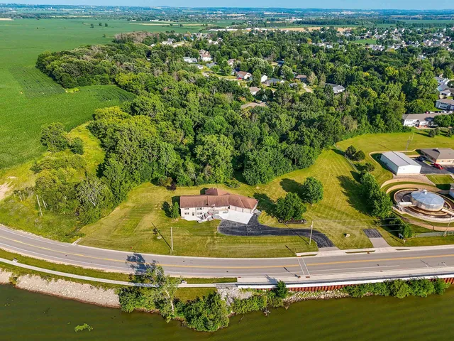 $774,900 | 75 Washington Street, Wrightstown, WI 54180