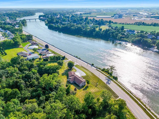 $774,900 | 75 Washington Street, Wrightstown, WI 54180