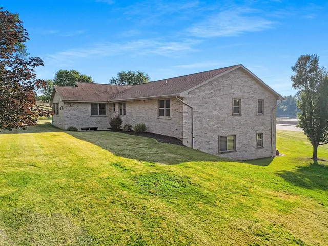 $774,900 | 75 Washington Street, Wrightstown, WI 54180