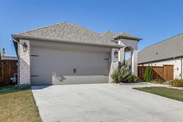 $335,000 | 216 Palo Duro Bend, Rhome, TX 76078