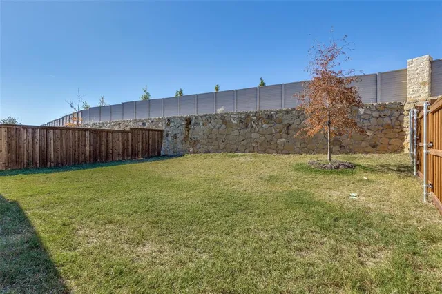 $335,000 | 216 Palo Duro Bend, Rhome, TX 76078