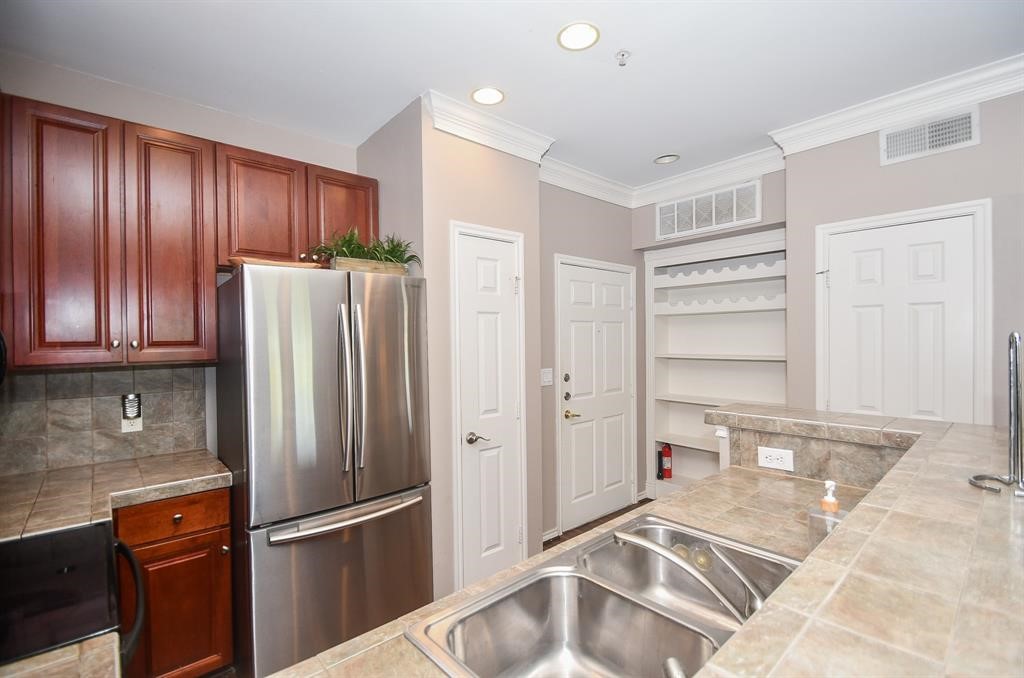 2400 McCue Road, Unit 444 Houston, TX 77056 - Photo 13 of 22