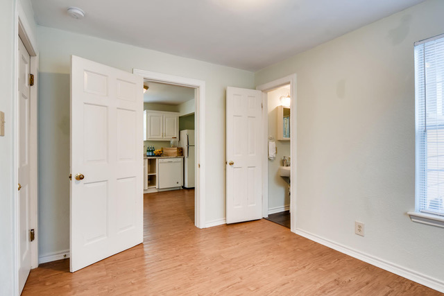 711 Jewell Street, Unit A & B Austin, TX 78704 - Photo 13 of 17 an empty room and window in a room