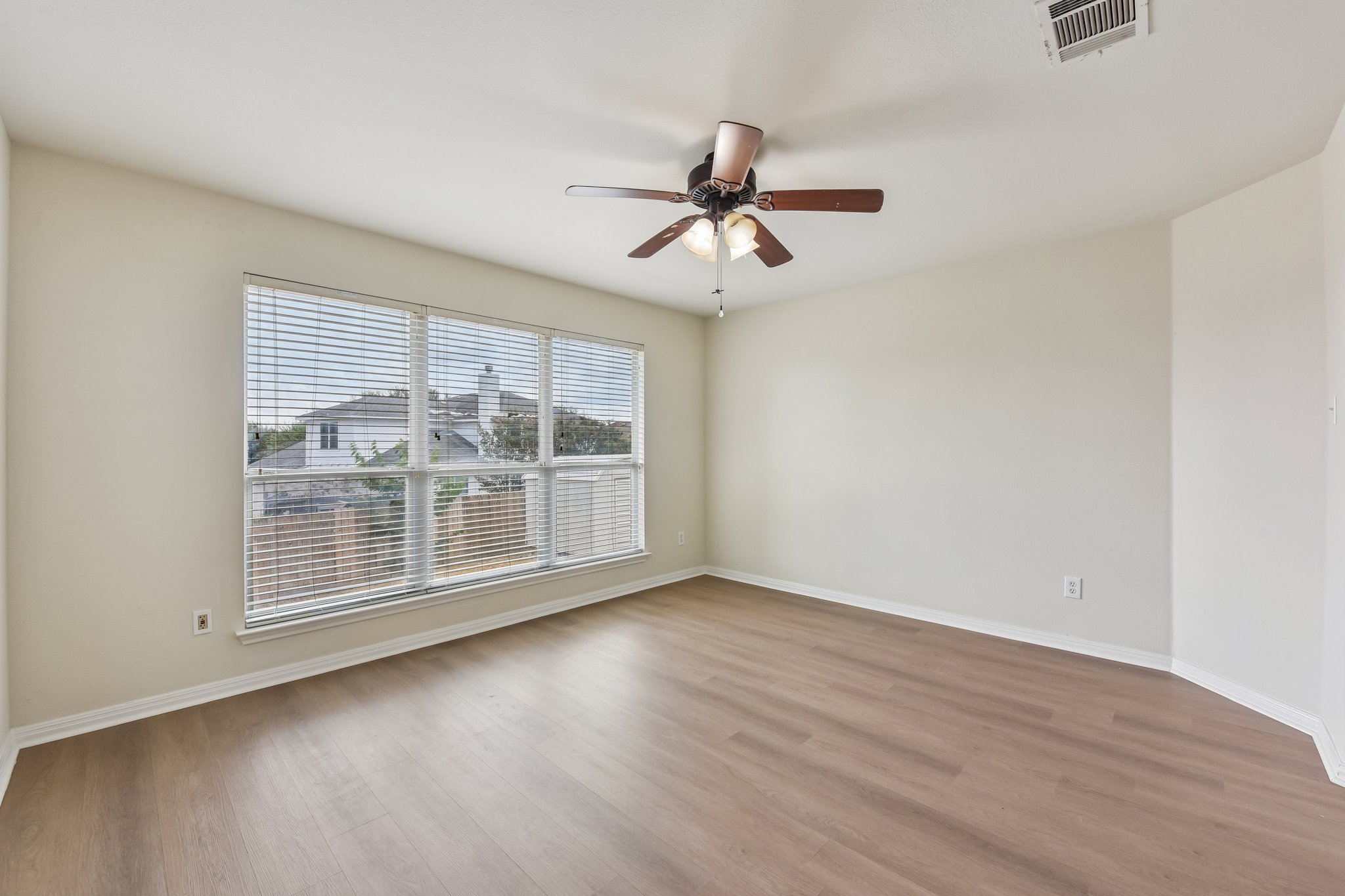 11809 Dunfries Lane Austin, TX 78754 - Photo 23 of 34