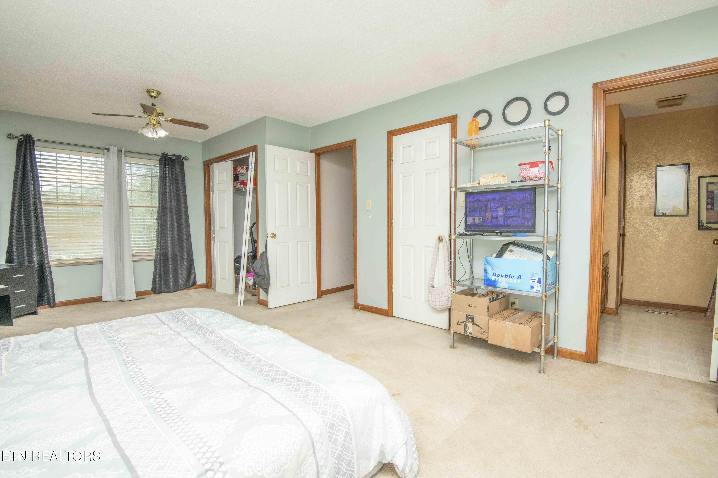 512 Windgate Court Powell, TN 37849 - Photo 23 of 36 Primary Bedroom 3