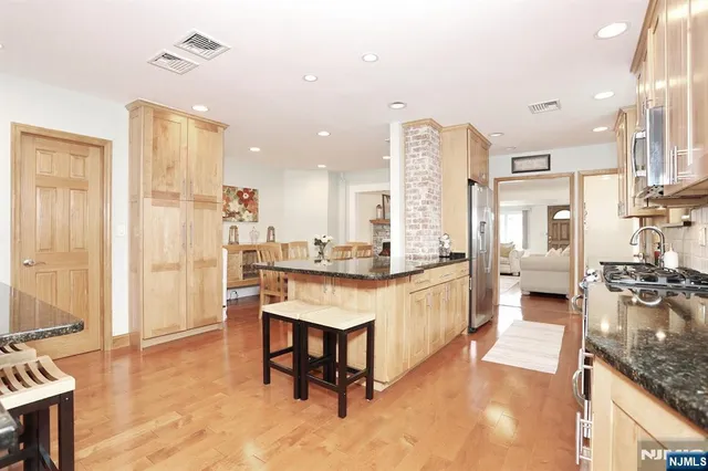 $799,999 | 364 Wood-Ridge Avenue, Wood-Ridge, NJ 07075