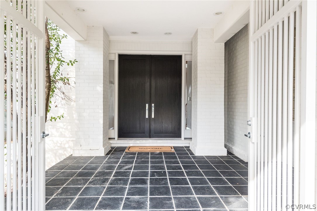 445 Rivergate Drive Richmond, VA 23238 - Photo 4 of 47