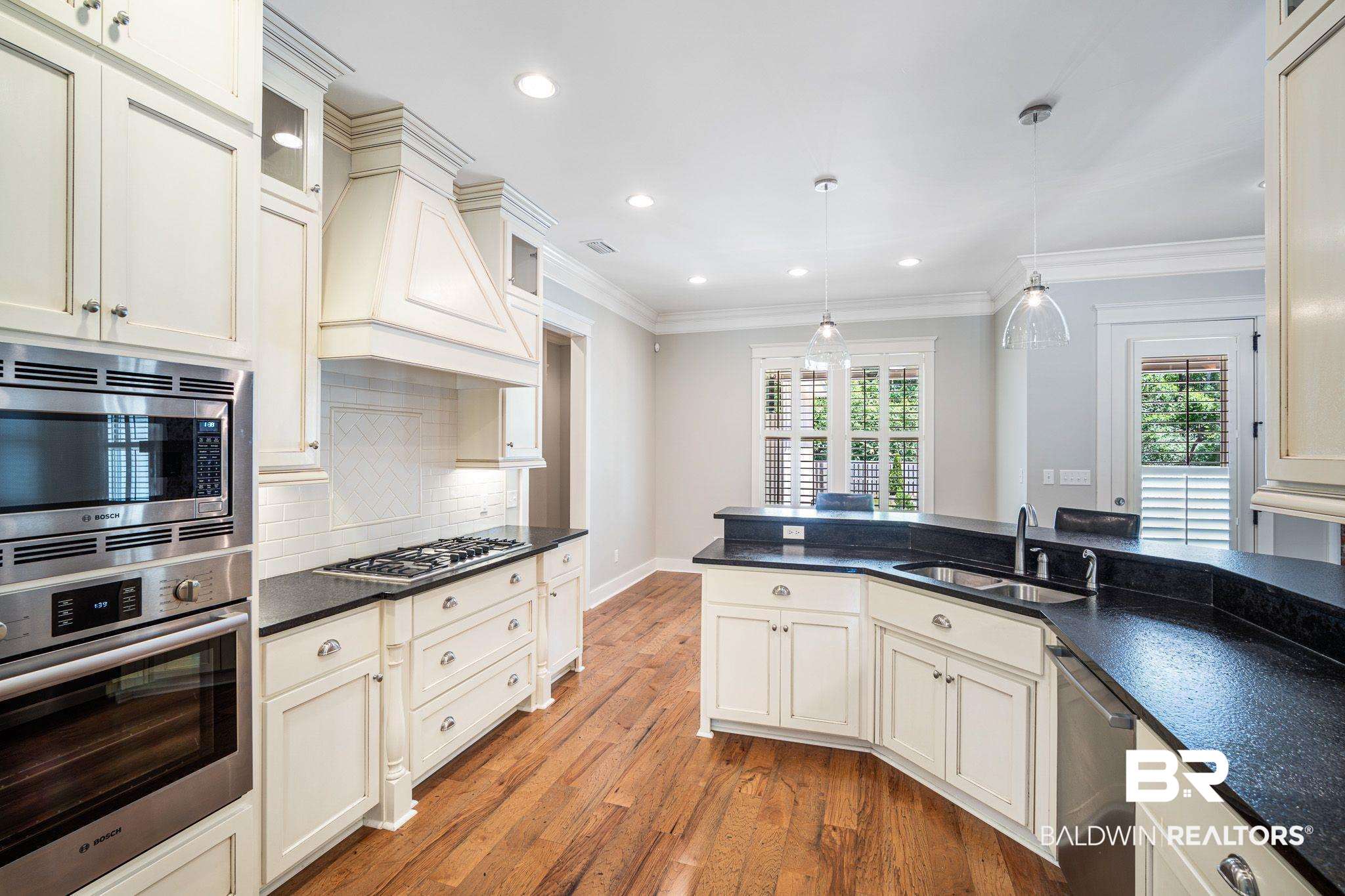 910 Main Street Daphne, AL 36526 - Photo 11 of 36
