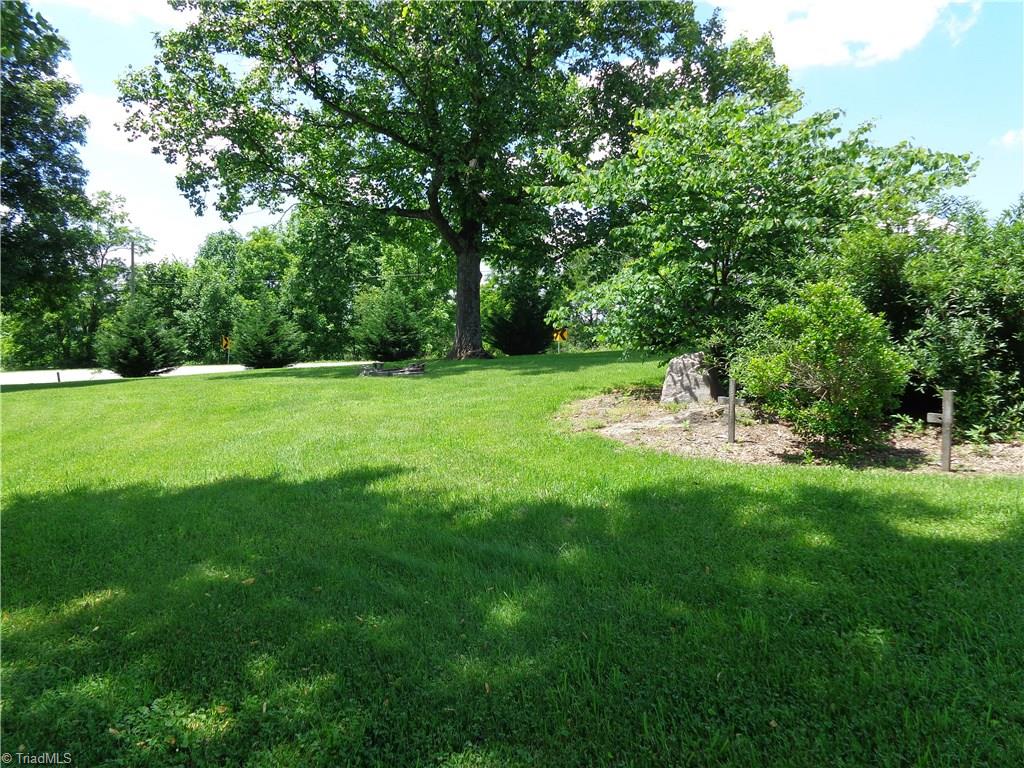 3377 Squirrel Spur Road Ararat, VA 24053 - Photo 5 of 9 Gallery Image 5