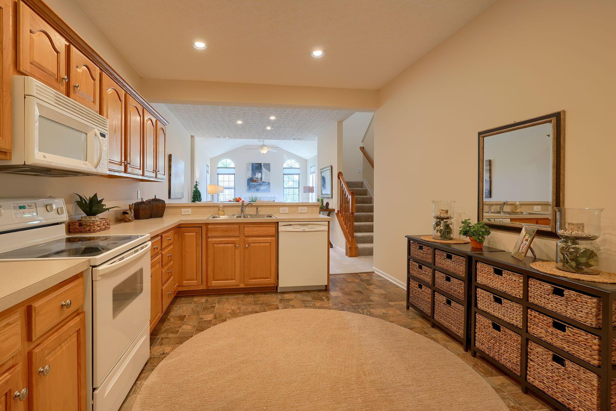 3717 Stoneway Point Powell, OH 43065 - Photo 16 of 44 Kitchen