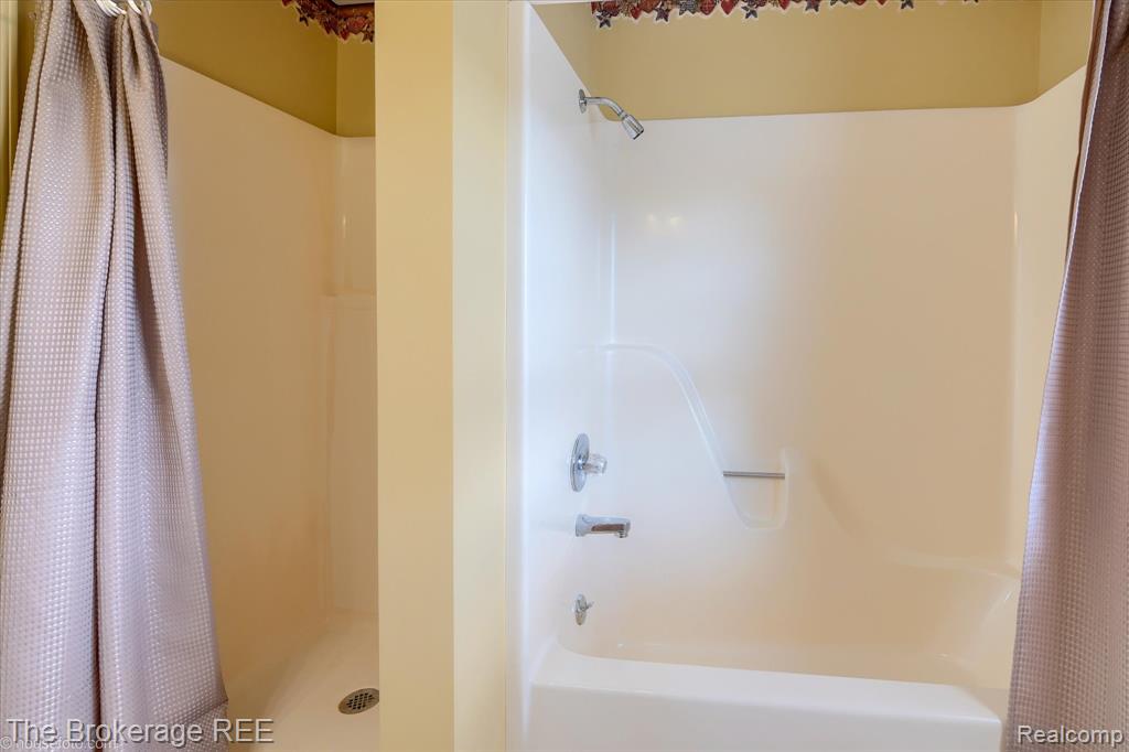 6499 Meisner Road East China, MI 48054 - Photo 28 of 35 Gallery Image 28