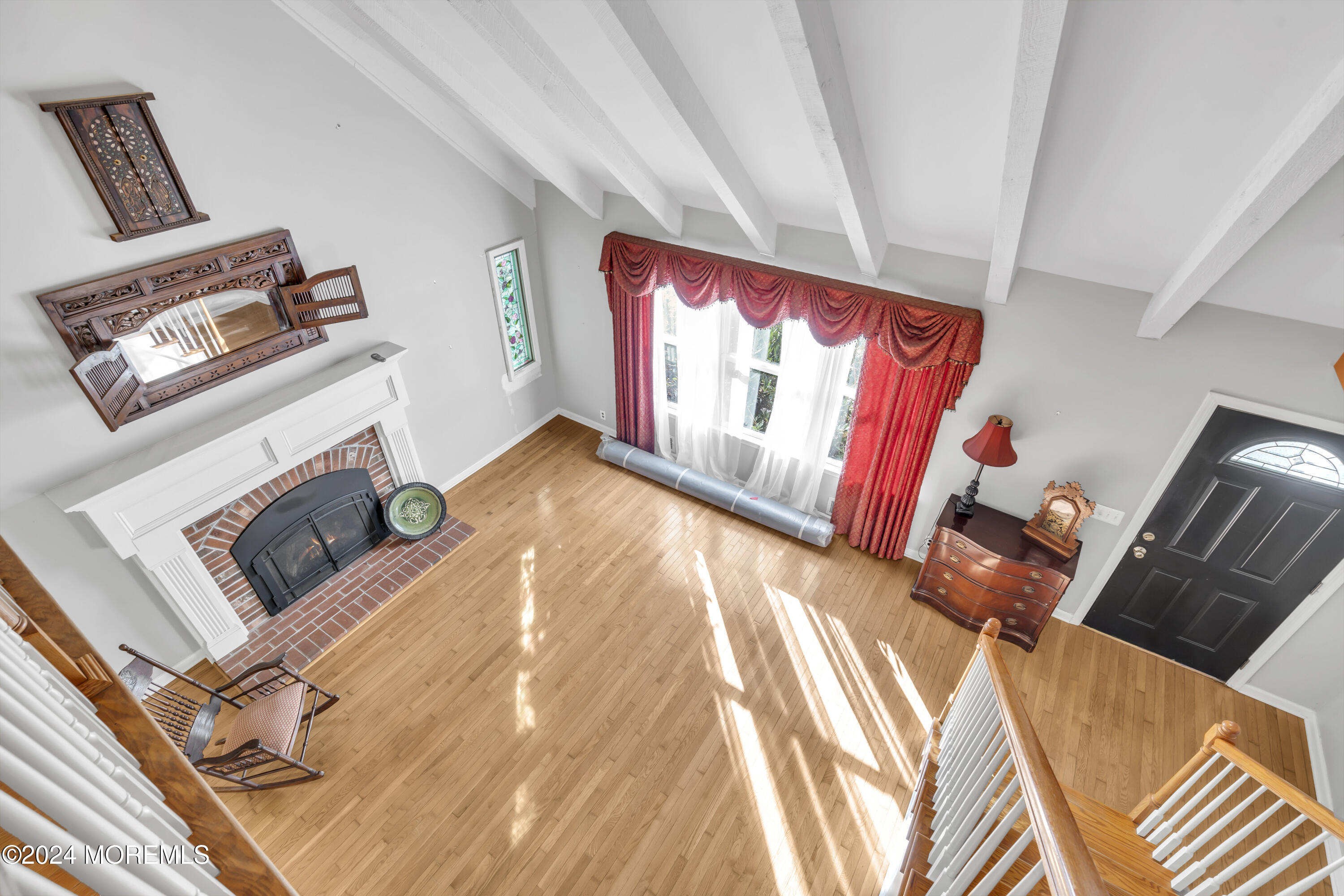 133 West Millstream Road Cream Ridge, NJ 08514 - Photo 8 of 42 a view of a living room