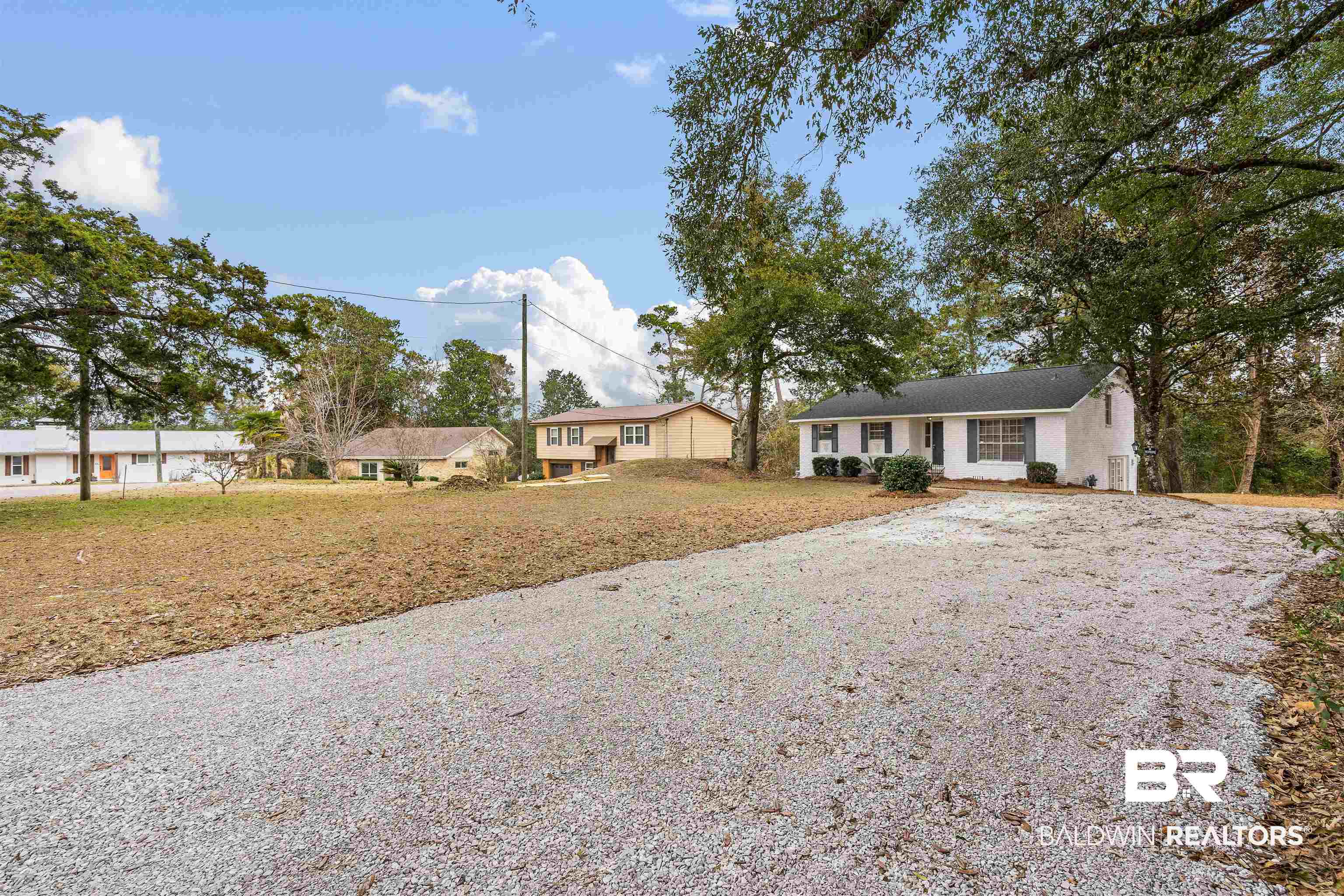 17 Lee Circle Spanish Fort, AL 36527 - Photo 2 of 28