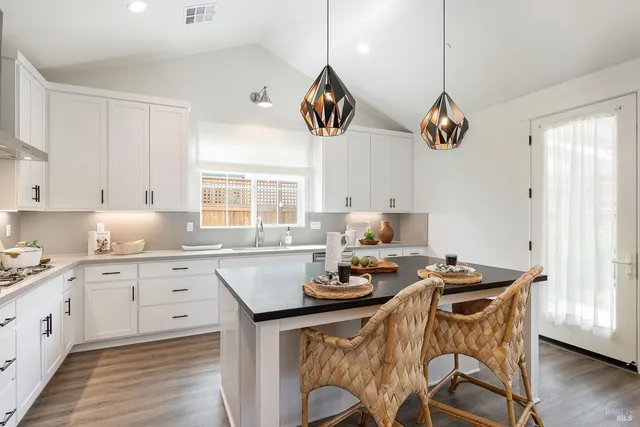 $1,575,000 | 2056 Wine Country Avenue, Napa, CA 94558