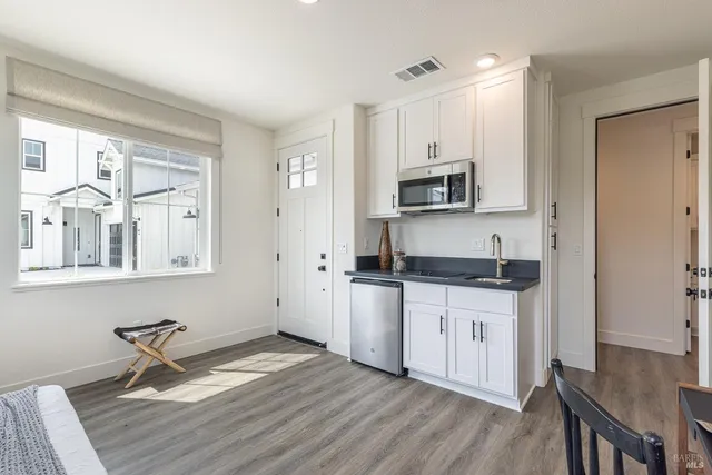 $1,575,000 | 2056 Wine Country Avenue, Napa, CA 94558