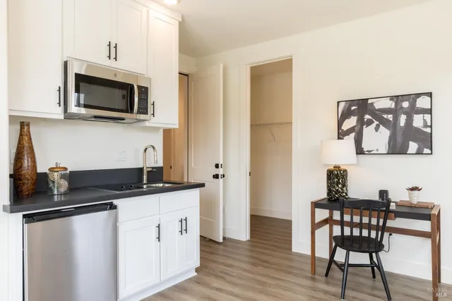 $1,575,000 | 2056 Wine Country Avenue, Napa, CA 94558