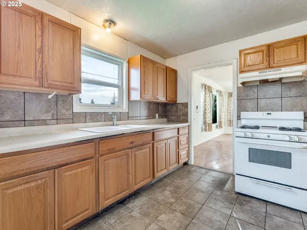 $259,900 | 375 Spruce Street, Willamina, OR 97396