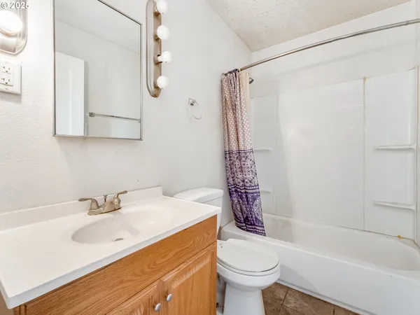 $259,900 | 375 Spruce Street, Willamina, OR 97396