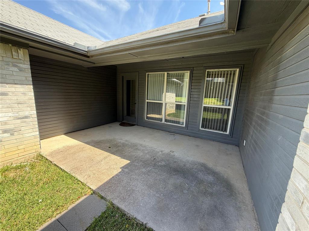 1808 Haley Circle Carrollton, TX 75006 - Photo 3 of 16