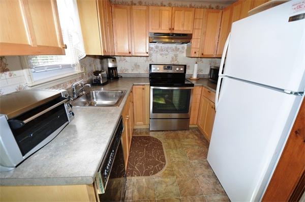 459 Flint Street Barnstable, MA 02648 - Photo 6 of 19 Gallery Image 6