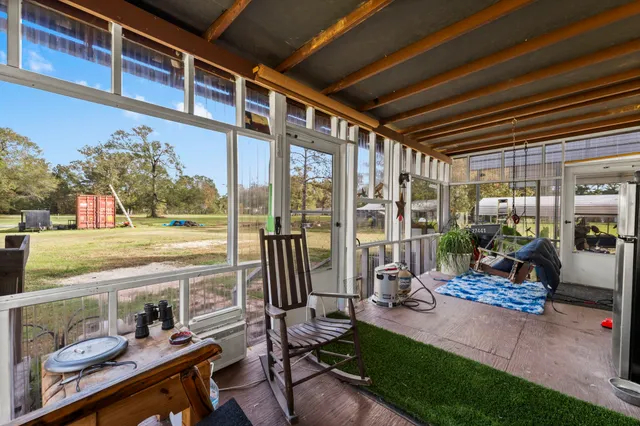 a view of back yard of the house