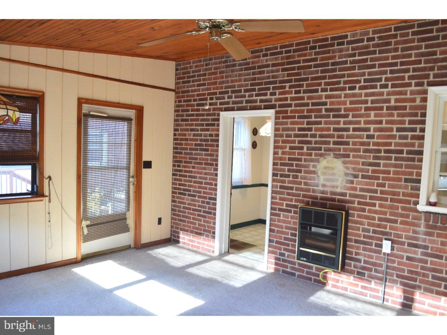 412 East Rodgers Street Ridley Park, PA 19078 - Photo 11 of 21 Family Room