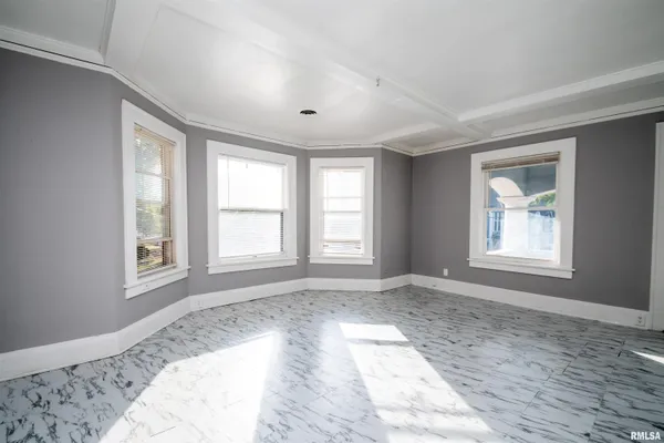$375,000 | 501 West Columbia Terrace, Peoria, IL 61606