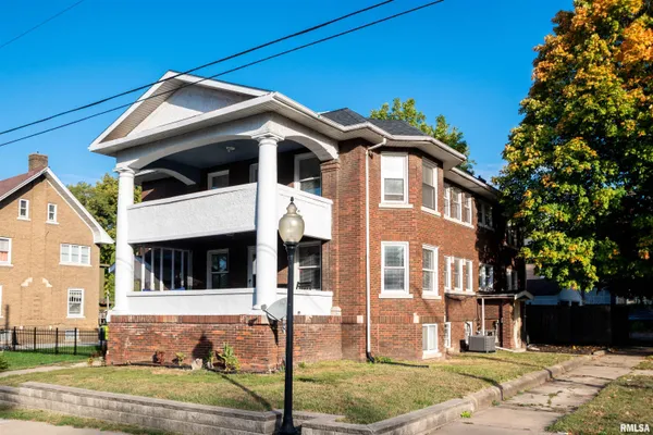 $375,000 | 501 West Columbia Terrace, Peoria, IL 61606