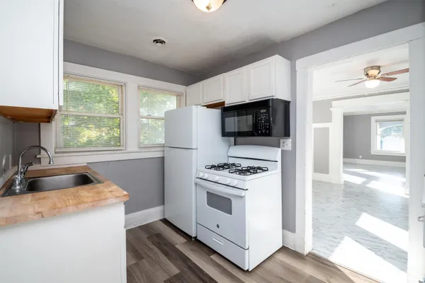 $375,000 | 501 West Columbia Terrace, Peoria, IL 61606