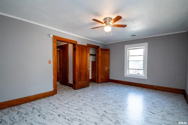 $375,000 | 501 West Columbia Terrace, Peoria, IL 61606