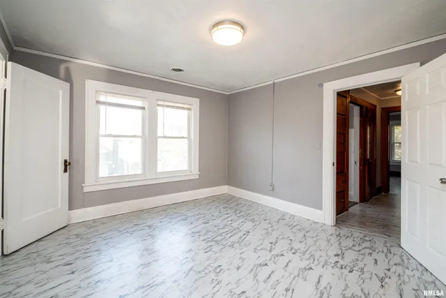 $380,000 | 501 West Columbia Terrace, Peoria, IL 61606