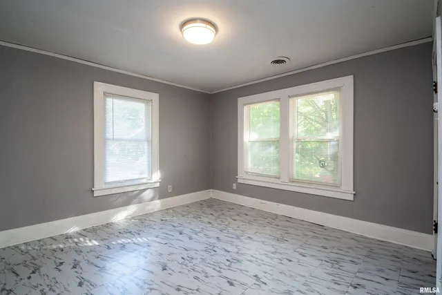 $380,000 | 501 West Columbia Terrace, Peoria, IL 61606