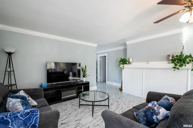 $380,000 | 501 West Columbia Terrace, Peoria, IL 61606