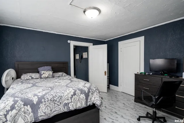 $380,000 | 501 West Columbia Terrace, Peoria, IL 61606