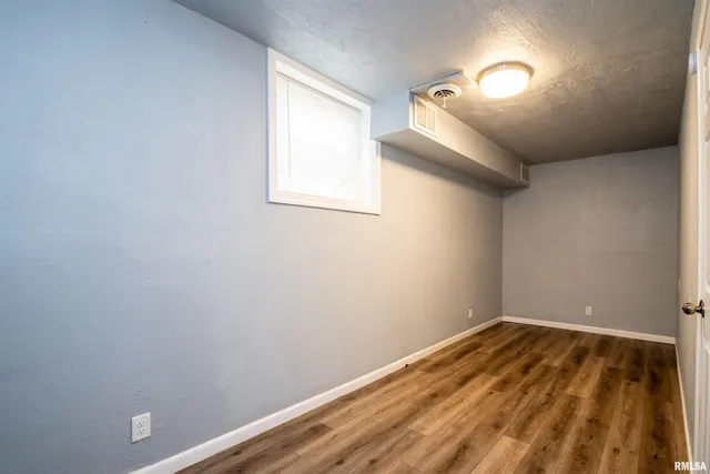 $380,000 | 501 West Columbia Terrace, Peoria, IL 61606