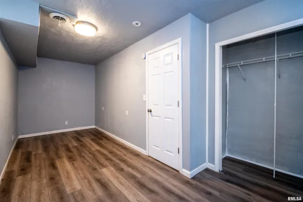 $375,000 | 501 West Columbia Terrace, Peoria, IL 61606