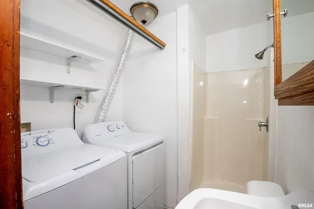 $380,000 | 501 West Columbia Terrace, Peoria, IL 61606