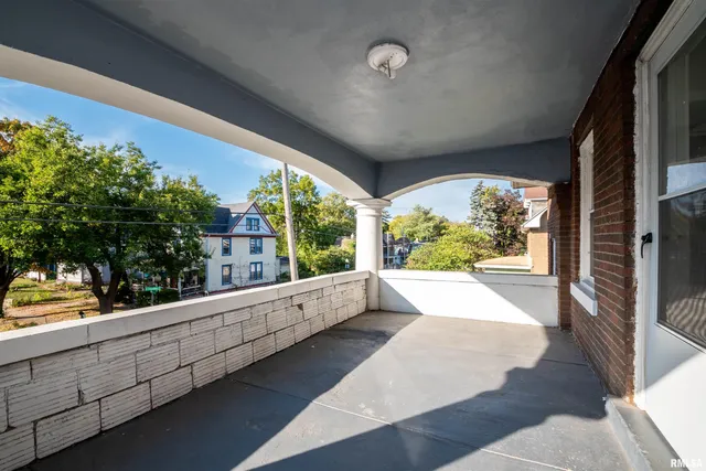 $380,000 | 501 West Columbia Terrace, Peoria, IL 61606