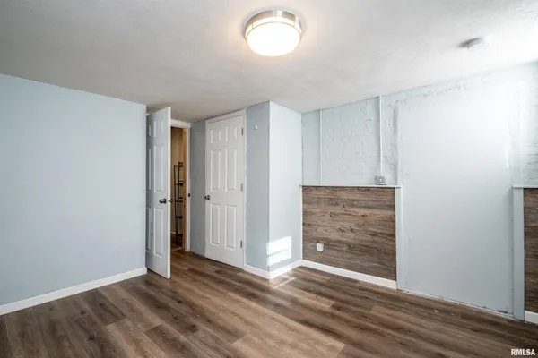 $375,000 | 501 West Columbia Terrace, Peoria, IL 61606