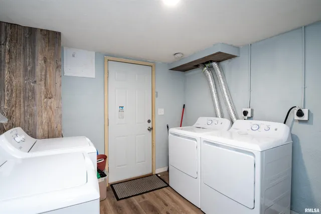 $380,000 | 501 West Columbia Terrace, Peoria, IL 61606