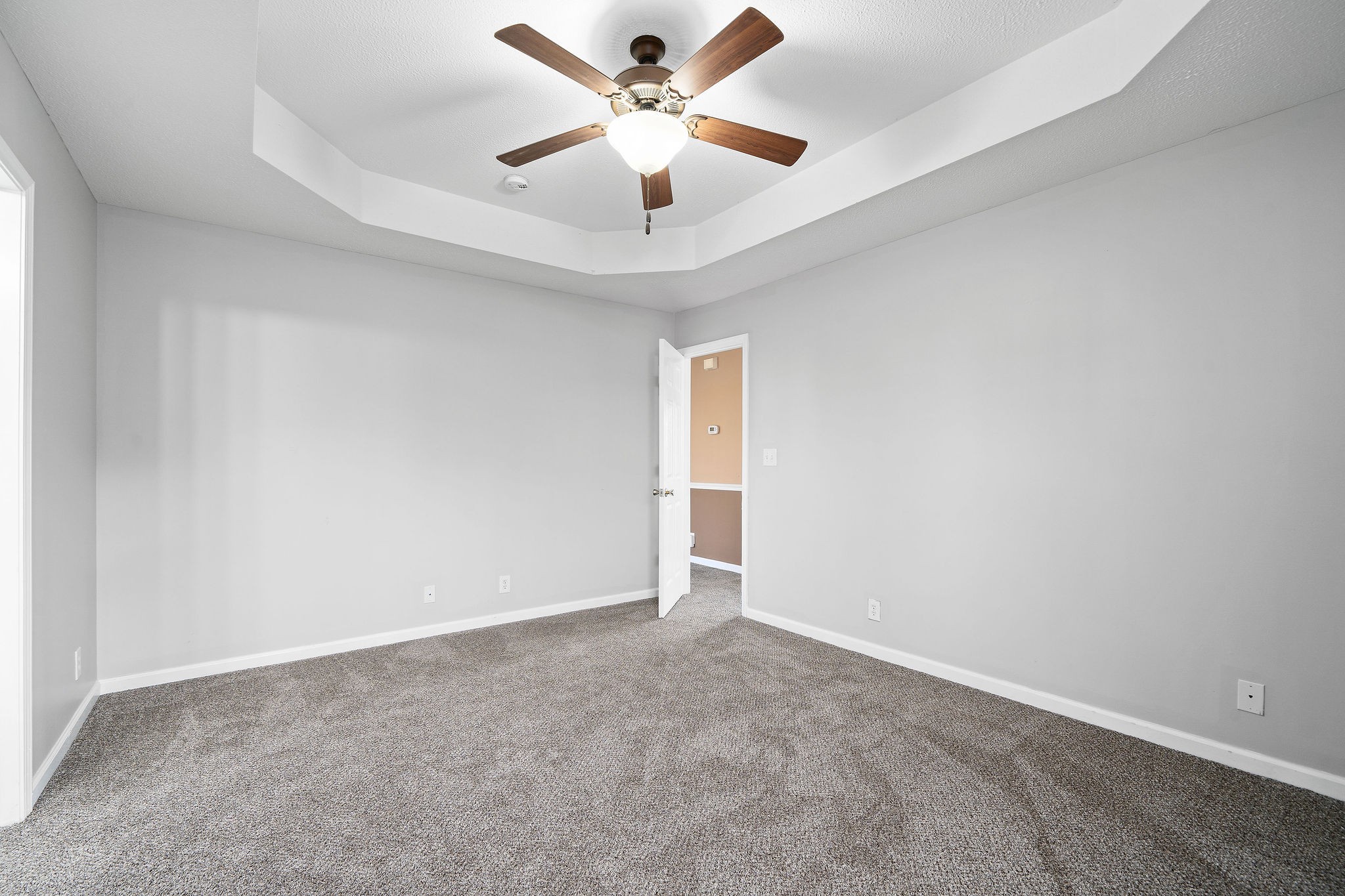 2904 Core Drive Clarksville, TN 37040 - Photo 16 of 23 an empty room with closet and a ceiling fan