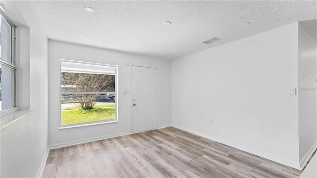 $2,000 | 4447 Ivey Court, Orlando, FL 32811